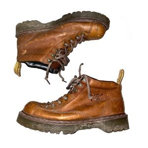 VINTAGE DR. MARTEN PLATFORM ANKLE BOOTS